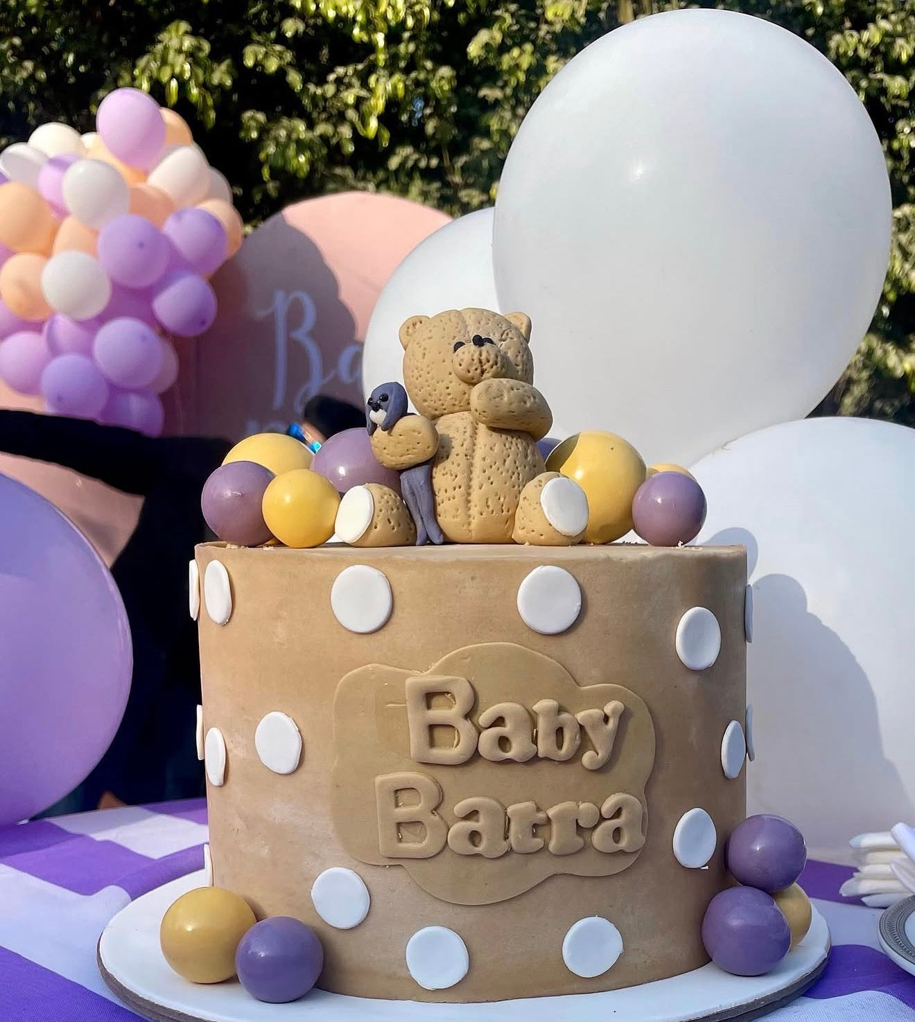 Baby shower and Baby’s Monthly milestone cakes